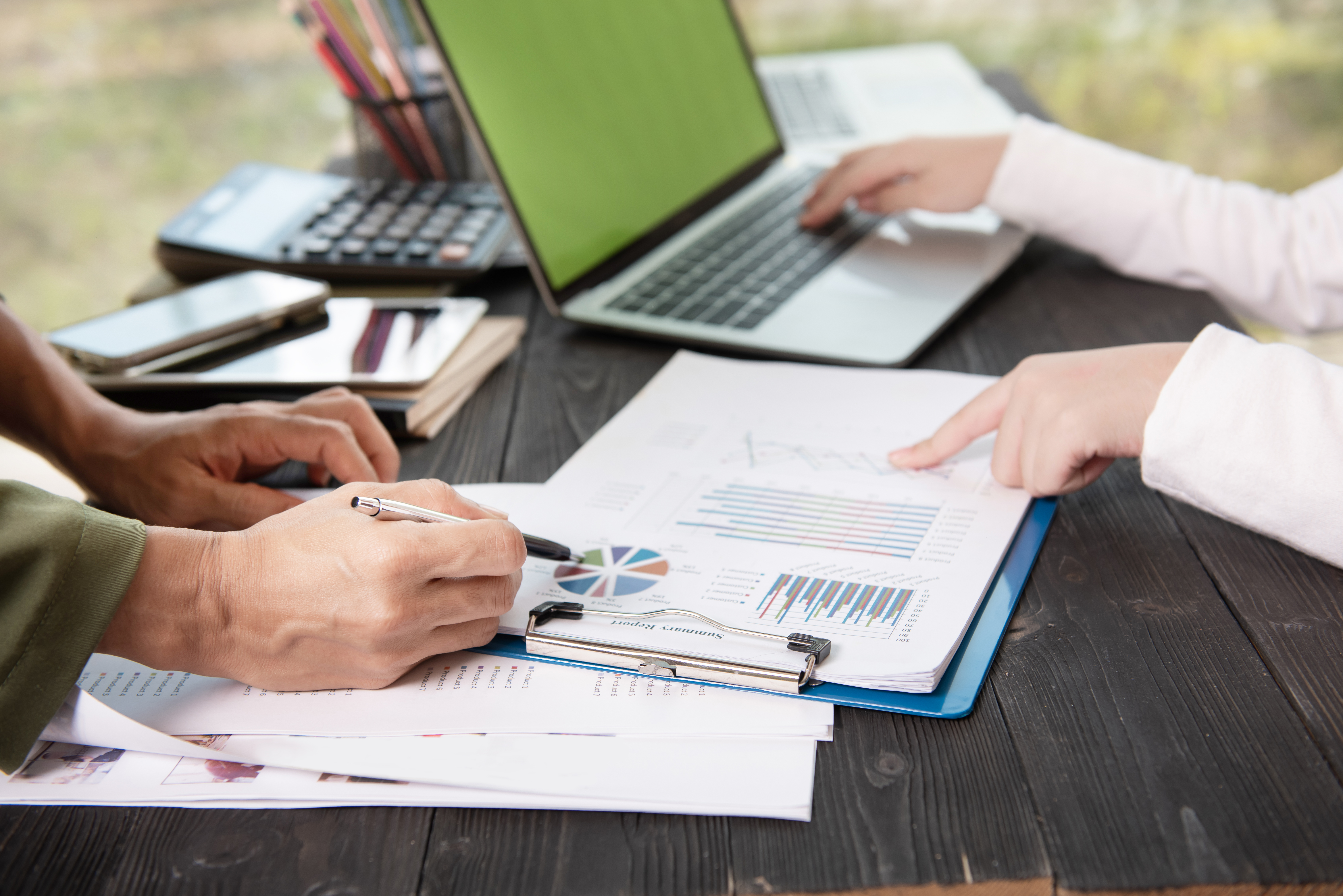 Financial reporting and MIS services